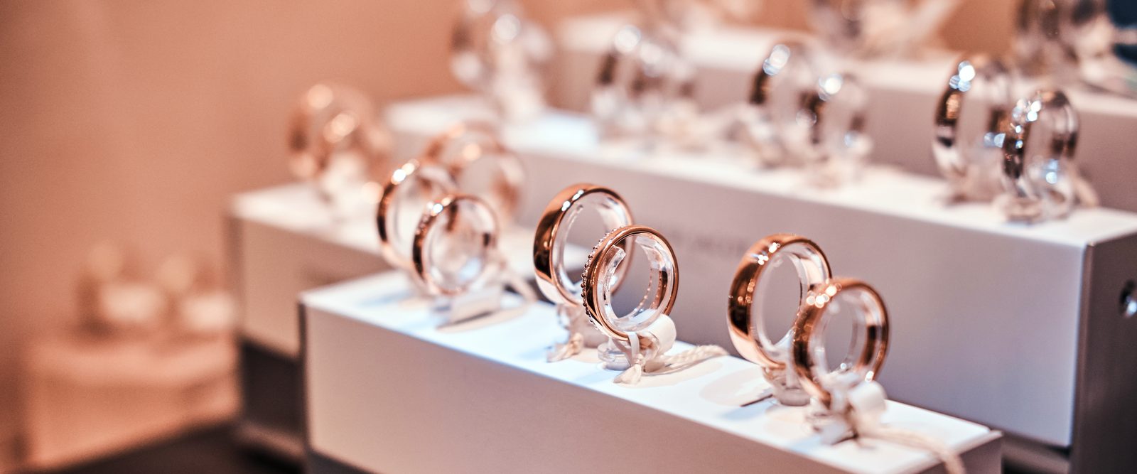Explore Noura’s Jewellery