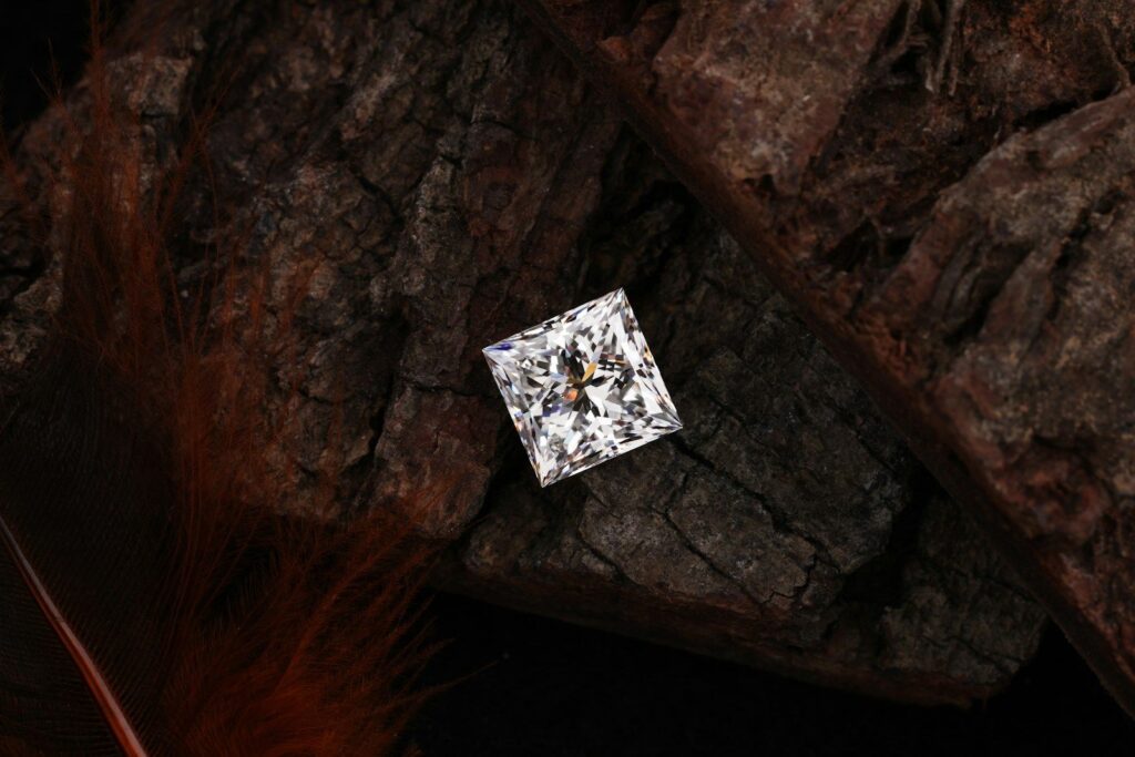 A square princess-cut loose diamond